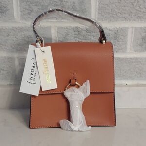 Metro Muse Peta Approved Vegan Leather Tan Rust Crossbody Handbag New With Tags